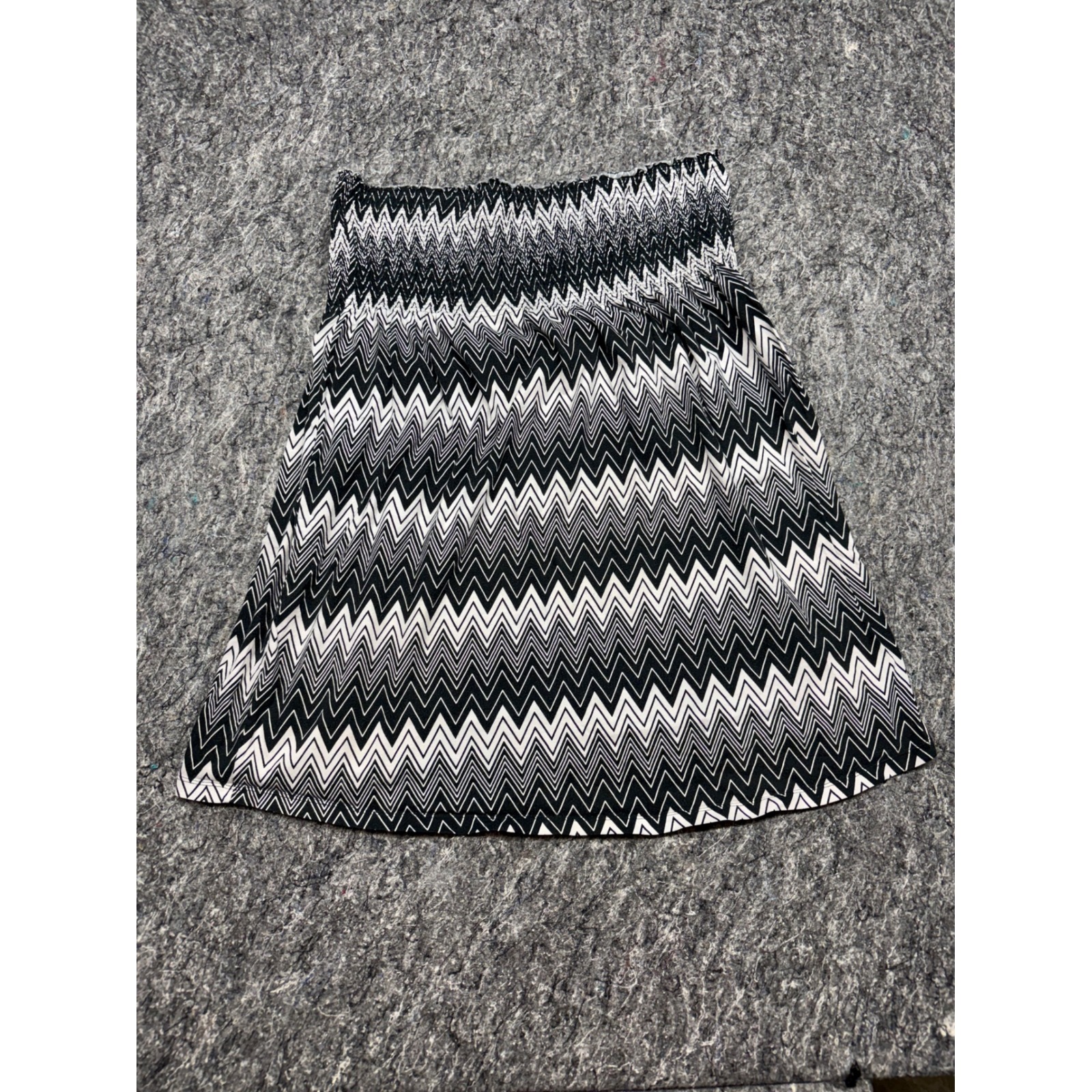 Old Navy Black White Chevron Zig Zag Smocked Waist Skirt Xxl